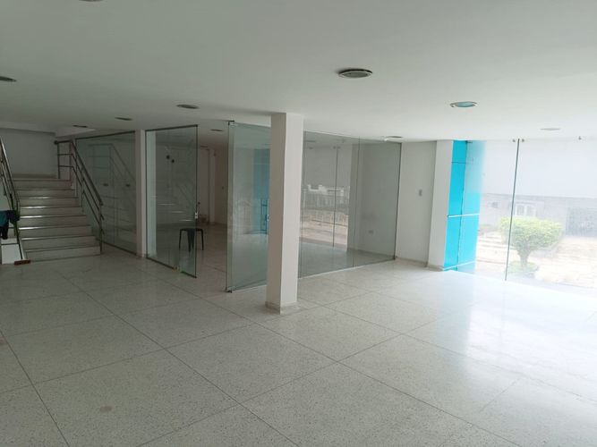 Local en arriendo en Ciudad Jardin, Barranquilla, 335 m² · foto 3 de 16