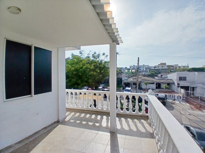 Casa de 18 alcobas en arriendo en La Cumbre, Barranquilla, 785 m² · foto 9 de 11