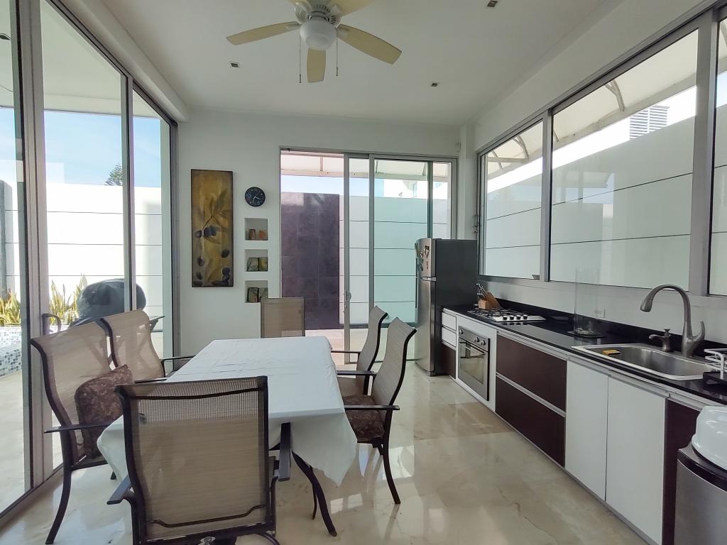 Casa en venta en Altos De Riomar, Barranquilla · foto 8 de 24