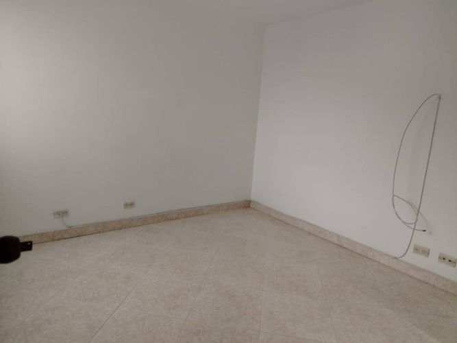 Apartamento de 3 alcobas en arriendo en Laureles, Medellín, 75 m² · foto 10 de 13