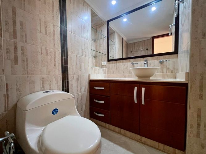 Apartamento de 3 alcobas en arriendo en El Poblado, Medellín, 135 m² · foto 14 de 15