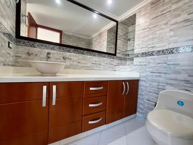 Apartamento de 3 alcobas en arriendo en El Poblado, Medellín, 135 m² · foto 15 de 15