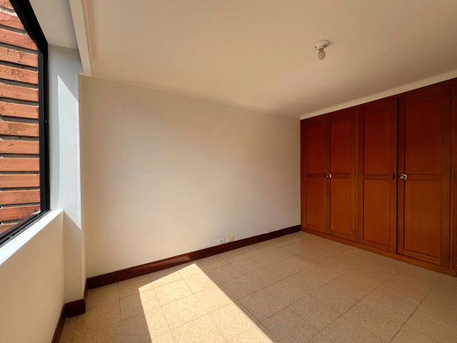 Apartamento de 3 alcobas en arriendo en El Poblado, Medellín, 135 m² · foto 9 de 15