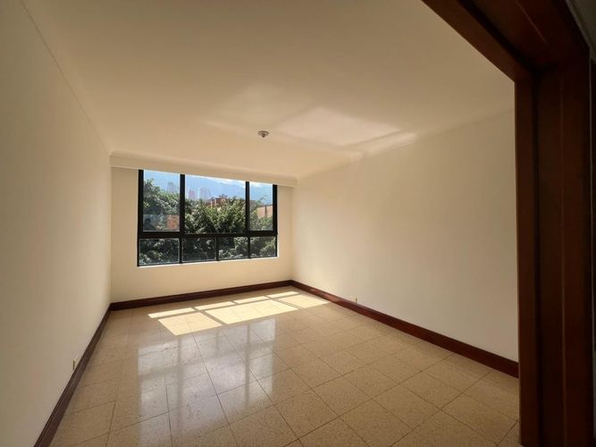 Apartamento de 3 alcobas en arriendo en El Poblado, Medellín, 135 m² · foto 7 de 15