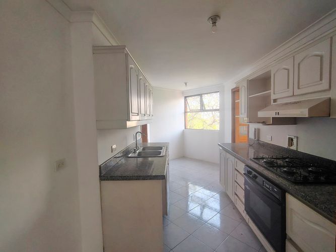 Apartamento de 3 alcobas en arriendo en El Poblado, Medellín, 173 m² · foto 5 de 16