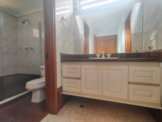 Apartamento de 3 alcobas en arriendo en El Poblado, Medellín, 173 m² · foto 15 de 16