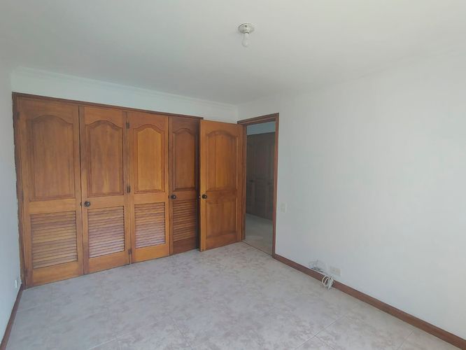 Apartamento de 3 alcobas en arriendo en El Poblado, Medellín, 173 m² · foto 10 de 16