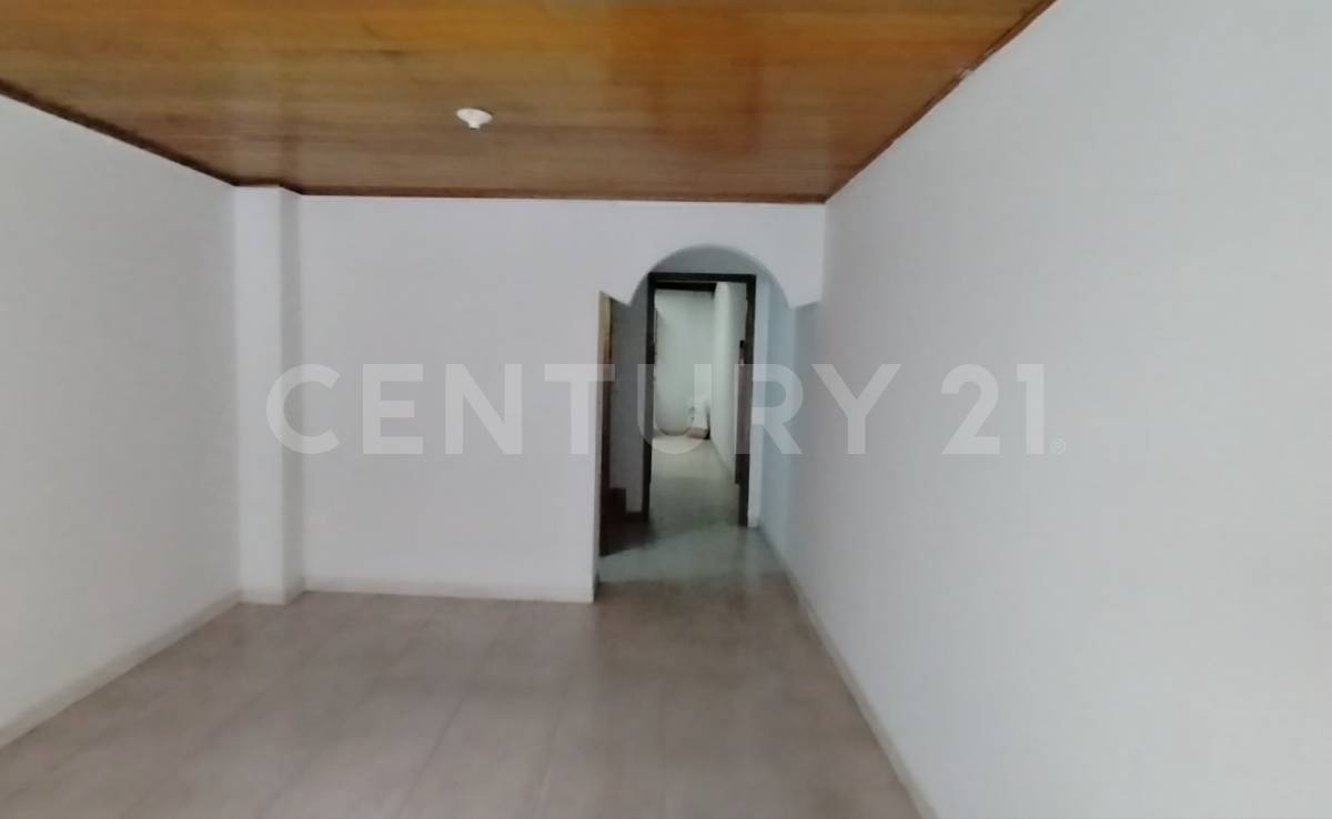 Casa en venta en Engativá, Bogotá · foto 3 de 20