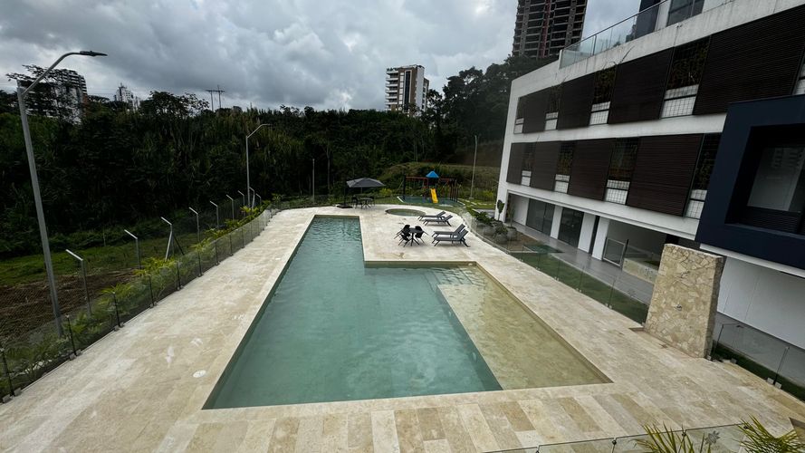 Apartamento de 3 alcobas en venta en La Bella, Pereira, 140 m² · foto 5 de 16
