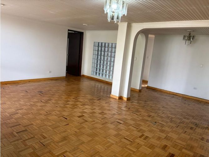 Apartamento de 3 alcobas en arriendo en Teusaquillo, Bogotá, 134 m² · foto 2 de 14
