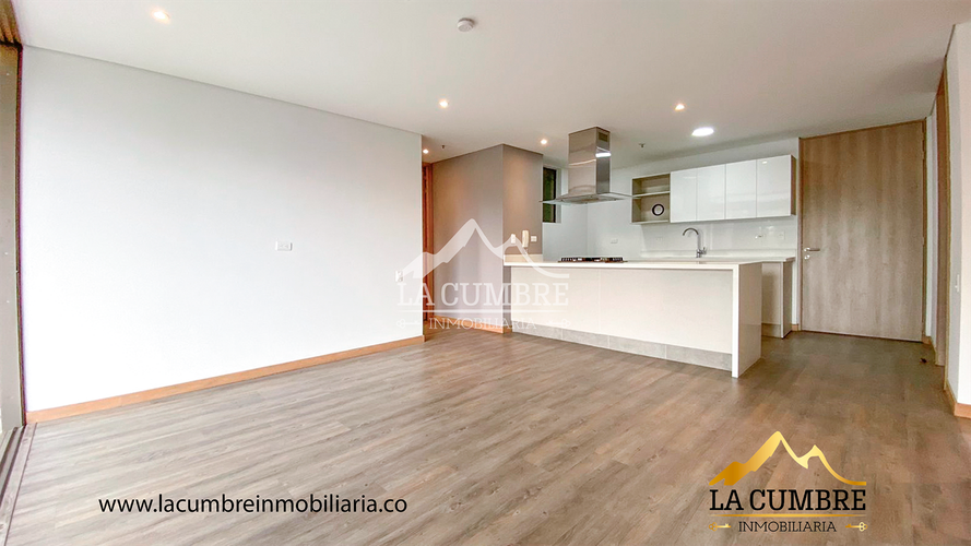Apartamento de 2 alcobas en arriendo en Los Balsos, Medellín, 90 m² · foto 2 de 13