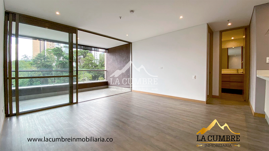 Apartamento de 2 alcobas en arriendo en Los Balsos, Medellín, 90 m² · foto 3 de 13