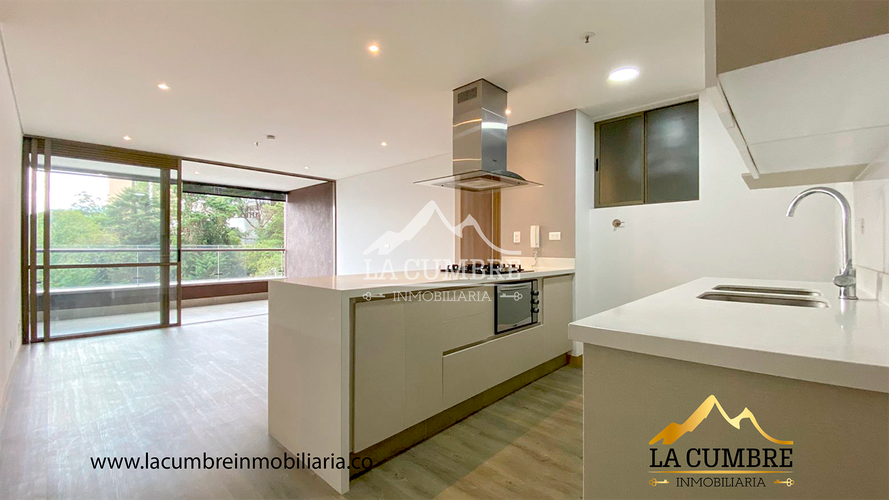 Apartamento de 2 alcobas en arriendo en Los Balsos, Medellín, 90 m² · foto 4 de 13