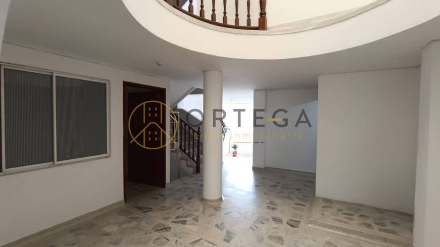 Apartamento de 4 alcobas en venta en Cañaveral, Floridablanca, 320 m² · foto 8 de 24