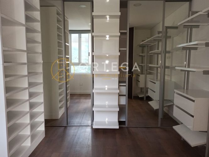 Apartamento de 2 alcobas en venta en Cabecera Del Llano, Bucaramanga, 132 m² · foto 13 de 24