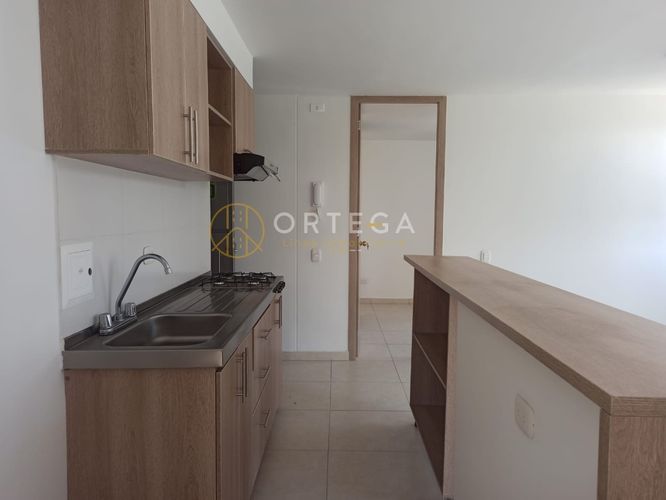 Apartamento de 3 alcobas en venta en Hacienda La Meseta, Girón, 53 m² · foto 3 de 17