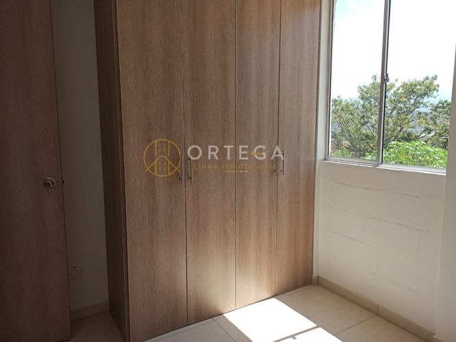Apartamento de 3 alcobas en venta en Hacienda La Meseta, Girón, 53 m² · foto 9 de 17
