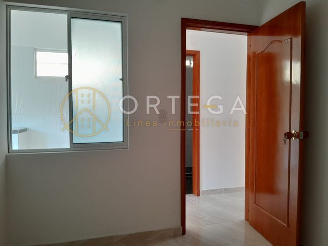 Apartamento de 3 alcobas en venta en Urbanizacion Cataluña, Girón, 43 m² · foto 6 de 10