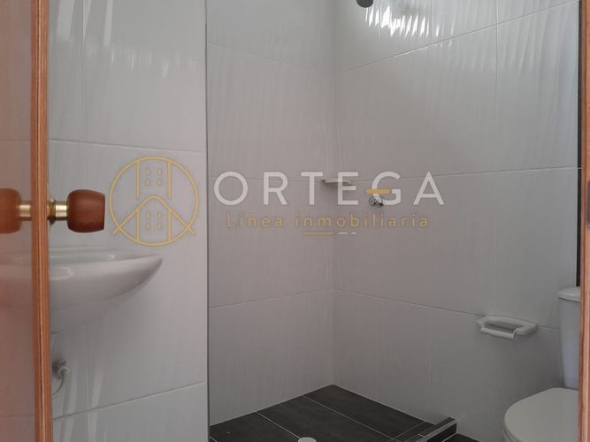Apartamento de 3 alcobas en venta en Urbanizacion Cataluña, Girón, 43 m² · foto 10 de 10