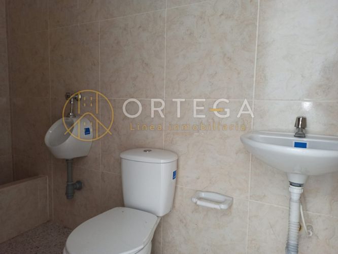 Bodega en arriendo en La Esmeralda, Girón, 380 m² · foto 2 de 23
