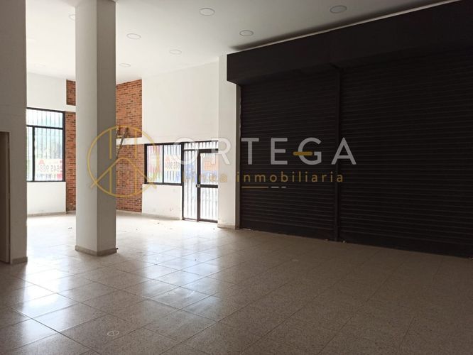 Bodega en arriendo en La Esmeralda, Girón, 380 m² · foto 5 de 23