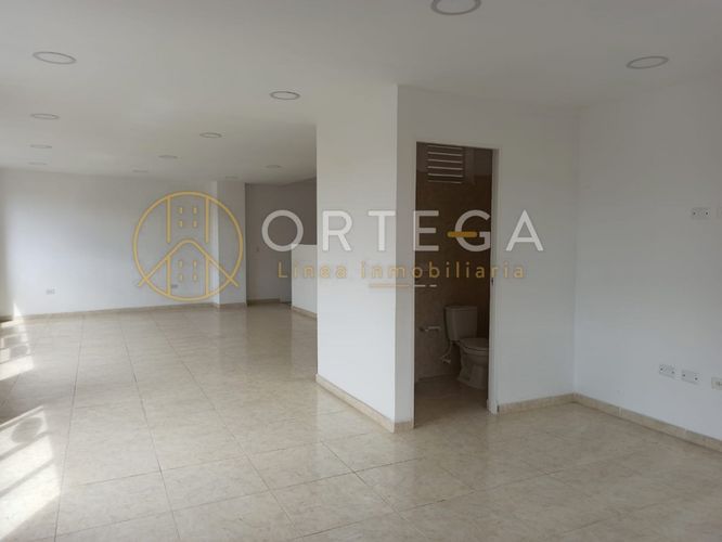 Bodega en arriendo en La Esmeralda, Girón, 380 m² · foto 9 de 23