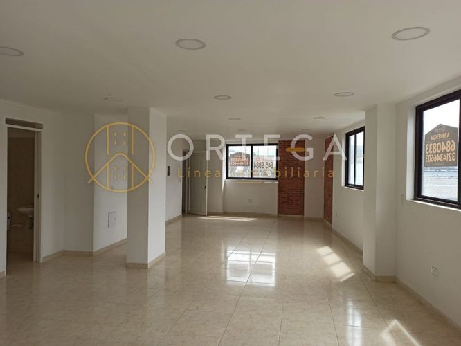 Bodega en arriendo en La Esmeralda, Girón, 380 m² · foto 13 de 23