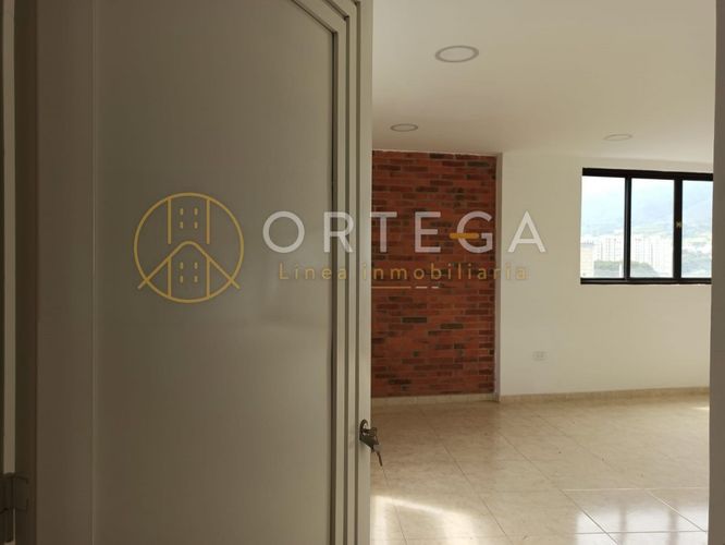 Bodega en arriendo en La Esmeralda, Girón, 380 m² · foto 15 de 23
