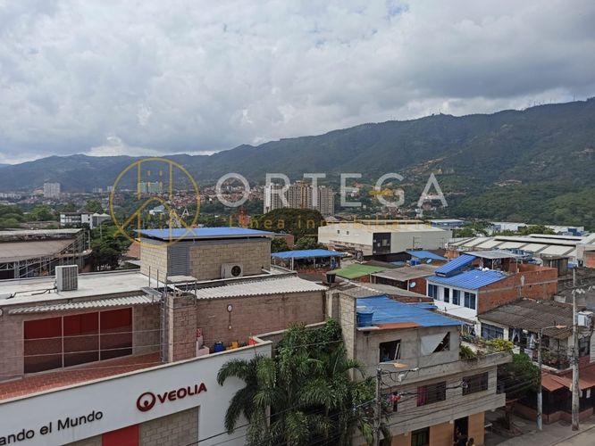 Bodega en arriendo en La Esmeralda, Girón, 380 m² · foto 18 de 23
