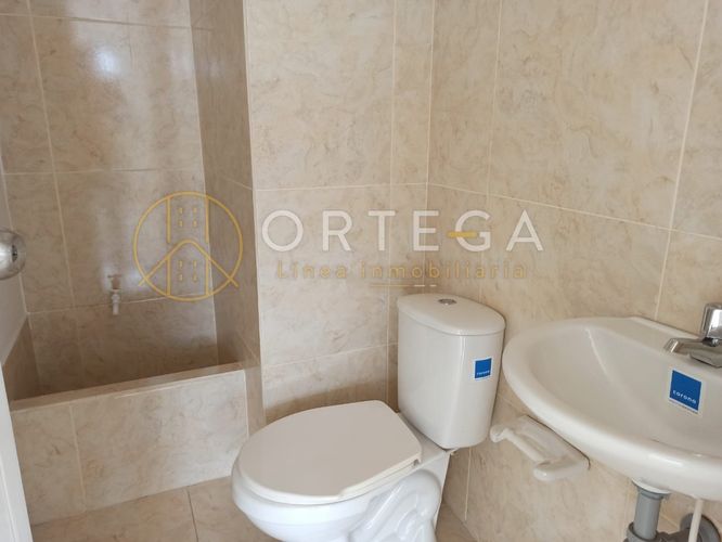 Bodega en arriendo en La Esmeralda, Girón, 380 m² · foto 19 de 23
