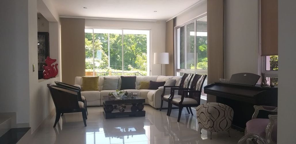 Casa de 5 alcobas en venta en Ruitoque, Girón, 700 m² · foto 12 de 23