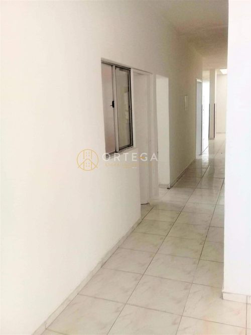 Casa de 11 alcobas en venta en Bolarqui, Bucaramanga, 410 m² · foto 4 de 8