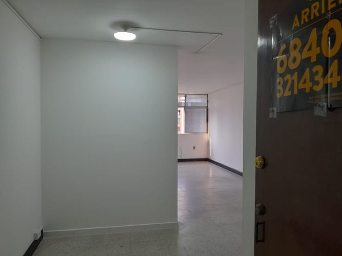 Oficina en arriendo en Centro, Bucaramanga, 42 m² · foto 3 de 10