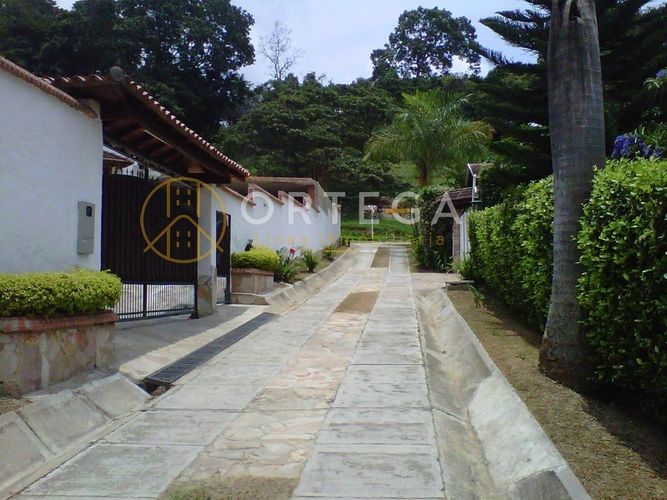 Lote en venta en Ruitoque, Piedecuesta, 1082 m² · foto 3 de 10