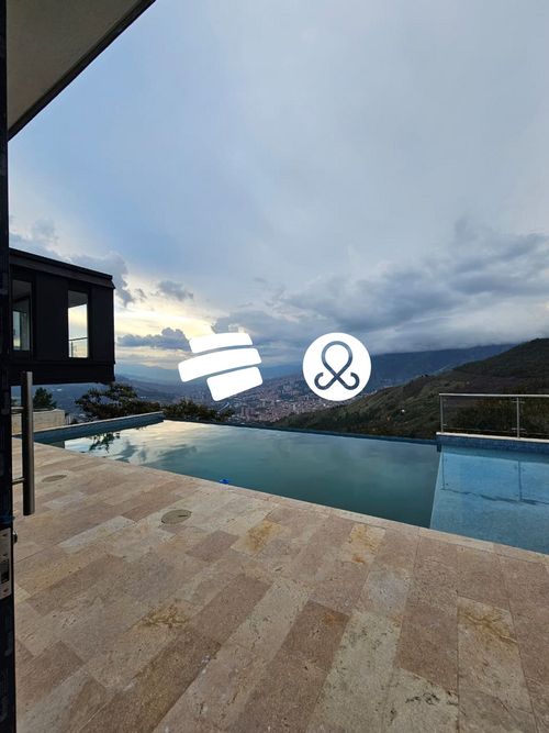 Casa de 5 alcobas en venta en Buenavista, Bello, 2000 m² · foto 24 de 24