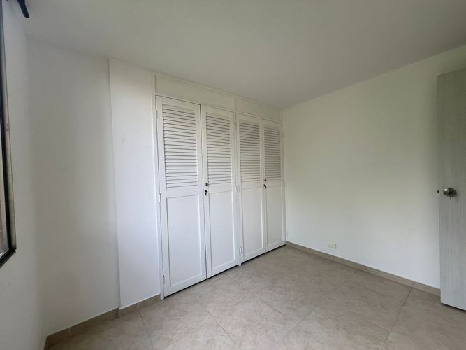 Apartamento de 3 alcobas en arriendo en El Poblado, Medellín, 79 m² · foto 12 de 16