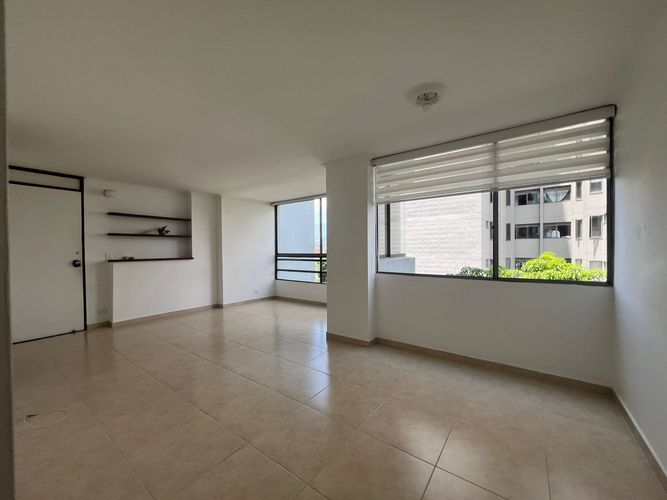 Apartamento de 3 alcobas en arriendo en El Poblado, Medellín, 79 m² · foto 2 de 16