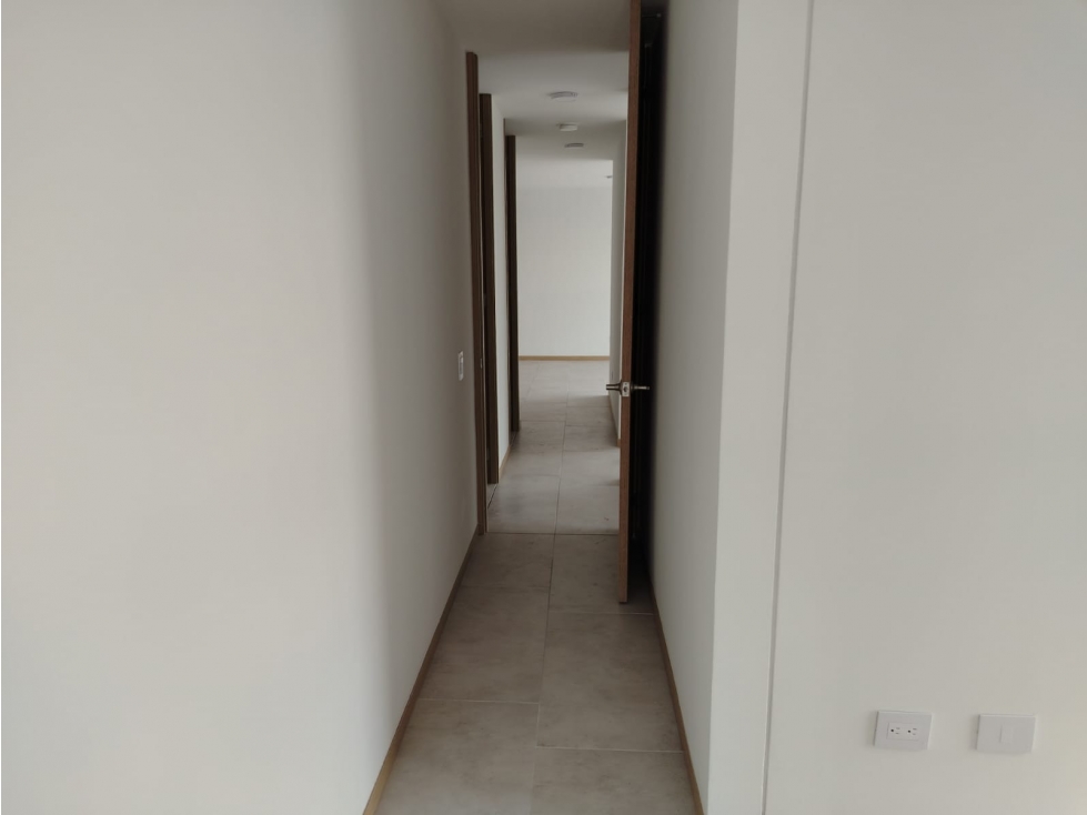Apartamento en venta en Avenida 30 De Agosto, Pereira · foto 3 de 24