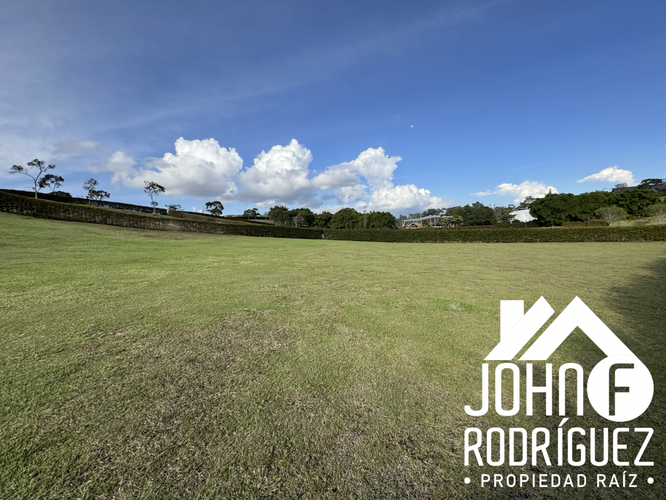 Lote en venta en Llano Grande, Rionegro, 2650 m² · foto 3 de 6