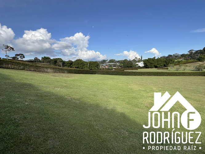 Lote en venta en Llano Grande, Rionegro, 2650 m² · foto 2 de 6