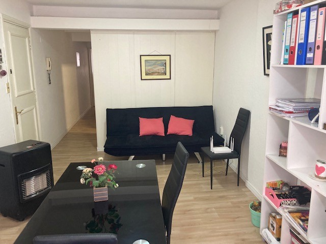 Venta de Apto en Cordon - Widok 4