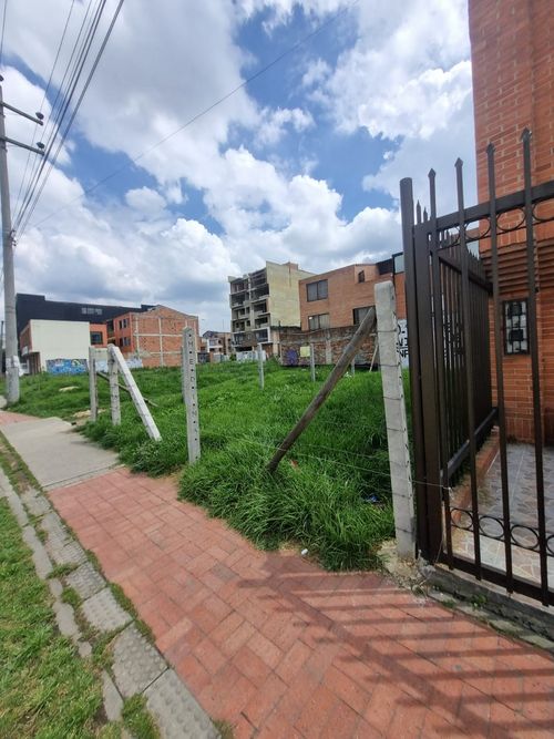 Lote en venta en Bachue, Chía, 103 m² · foto 5 de 8