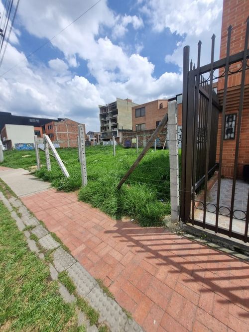 Lote en venta en Bachue, Chía, 103 m² · foto 6 de 8