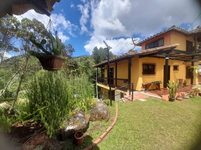 Casa de 3 alcobas en arriendo en Alto De La Virgen, Guarne, 120 m² · foto 3 de 24