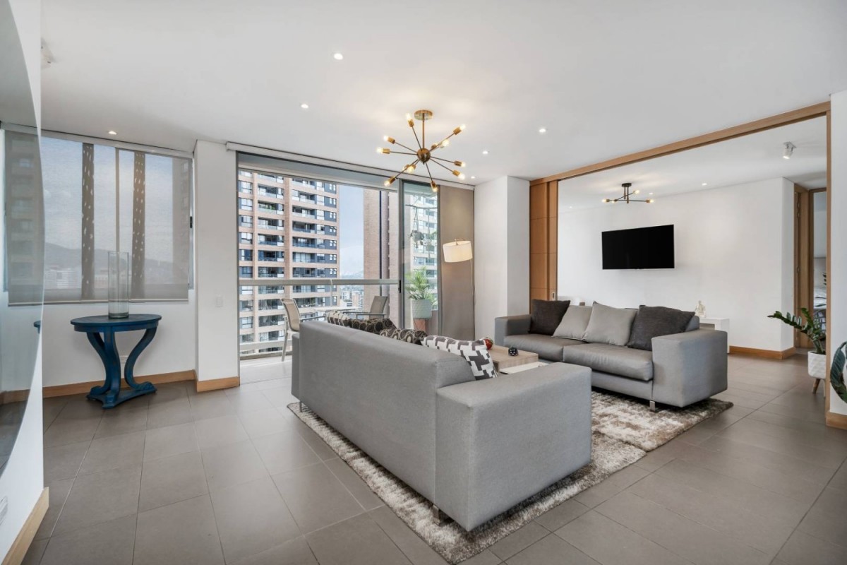Apartamento en arriendo en Lalinde, Medellín · foto 4 de 20