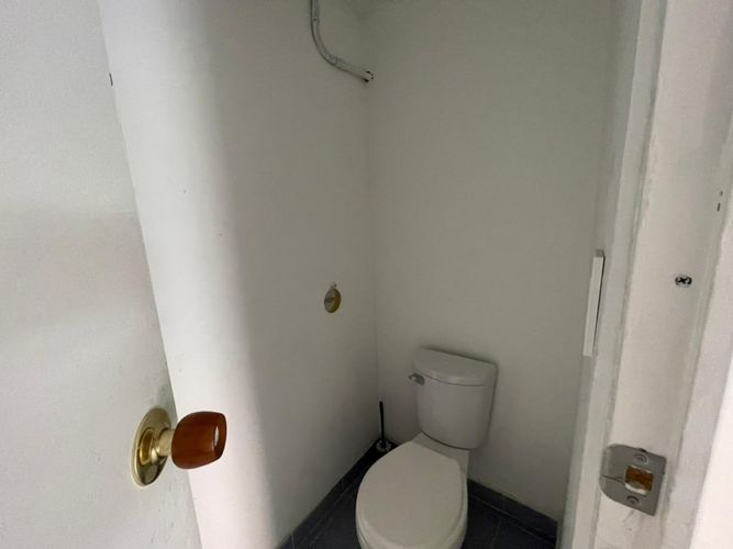 Local en arriendo en Florida Nueva, Medellín, 25 m² · foto 3 de 3