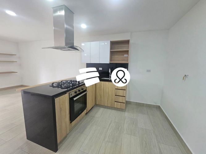 Apartamento de 1 alcoba en venta en El Retiro, 61 m² · foto 2 de 14