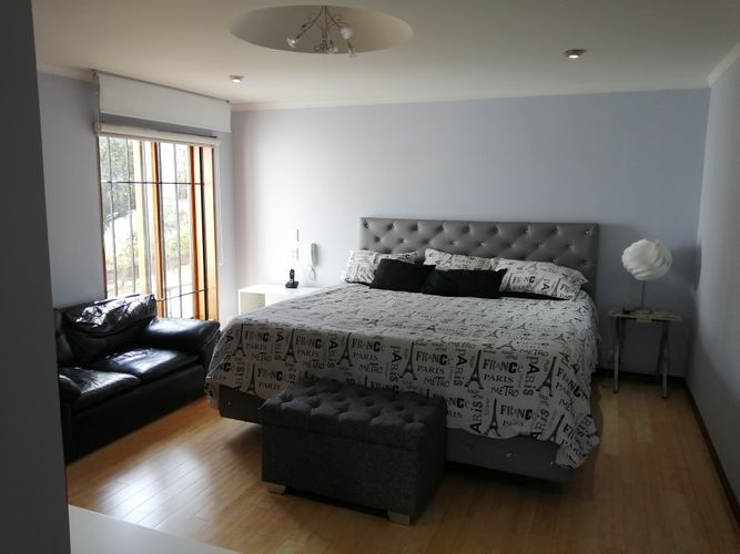 Casa de 4 alcobas en venta en Suba Urbano, Bogotá, 240 m² · foto 2 de 11
