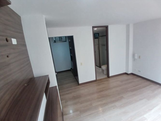 Apartamento de 4 alcobas en venta en La Carolina, Bogotá, 127 m² · foto 13 de 24