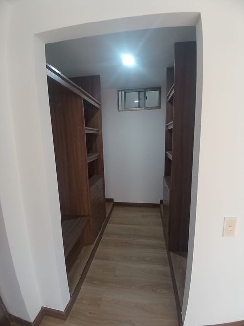 Apartamento de 4 alcobas en venta en La Carolina, Bogotá, 127 m² · foto 14 de 24